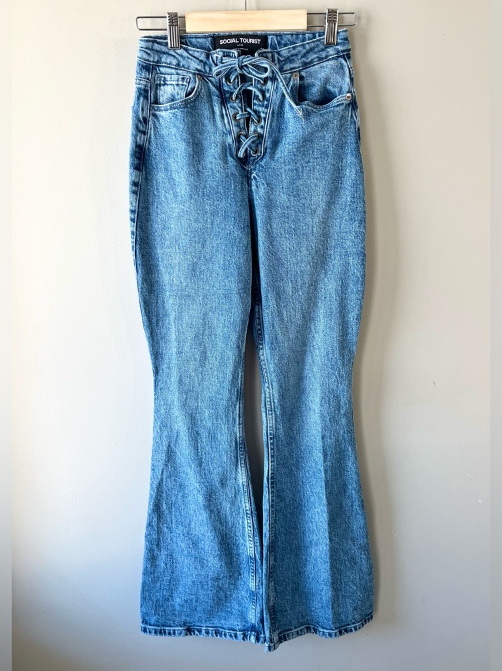 Social Tourist Medium Blue Denim Lace-Up High-Rise Flare Jeans 25W Y2K Western